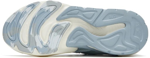 (W) 安踏千禧 6 代低帮 '云灰' 122328890-3 Shop (W) 安踏千禧 6 代低帮 '云灰' 122328890-3