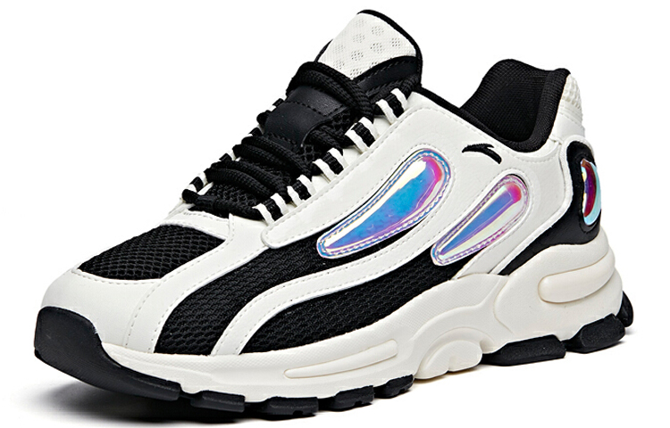Order (W) Anta Millennium Low 'Putih Hitam Laser' Sneakers 122028890-4