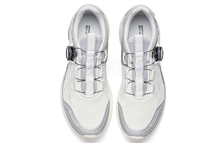 Lookbook (W) Anta NASA x Low-Top Running ''Argento Nero'' 122015586-3