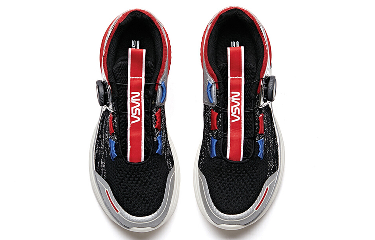 Lookbook (W) Anta NASA x Running ''Zwart Rood'' 122015586-2