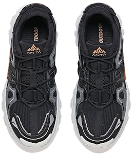 Anta安踏 戶外系列 低筒運動鞋 黑銀 女款 Lookbook Anta安踏 戶外系列 低筒運動鞋 黑銀 女款