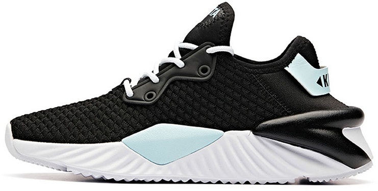 women-anta-retro-unrestrained-black-and-white-92918802-2