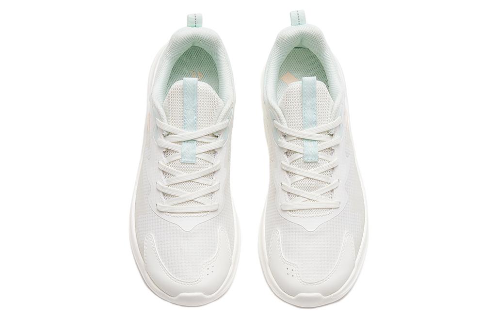 Shop (Women) Anta Running 'Low Top White Blue' 922315573-1