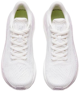 安踏減震防滑耐磨低幫跑步鞋女款 白銀色 Lookbook 安踏減震防滑耐磨低幫跑步鞋女款 白銀色