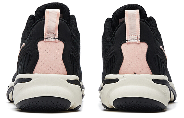 Shop Anta安蹈 2020跑步系列 黑白 女款