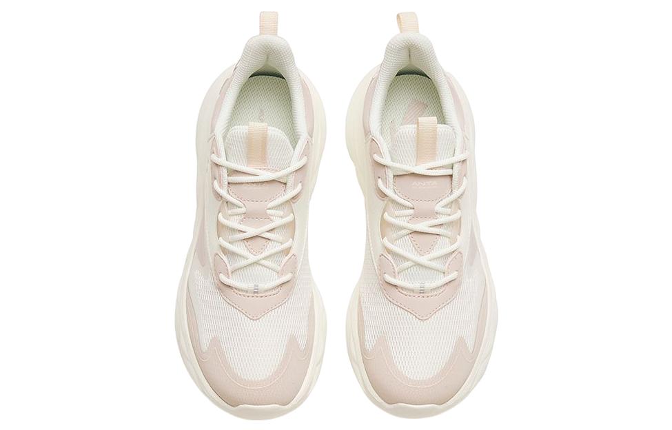 Lookbook Anta安踏 跑步系列 綿綿彈2 防滑耐磨 低筒 跑步鞋 女款 白灰色