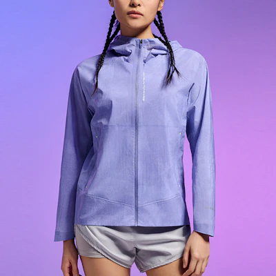 (W) 安踏跑步系列輕量透氣連帽外套 - 紫藤紫印花 162435606-2 Lookbook (W) 安踏跑步系列輕量透氣連帽外套 - 紫藤紫印花 162435606-2