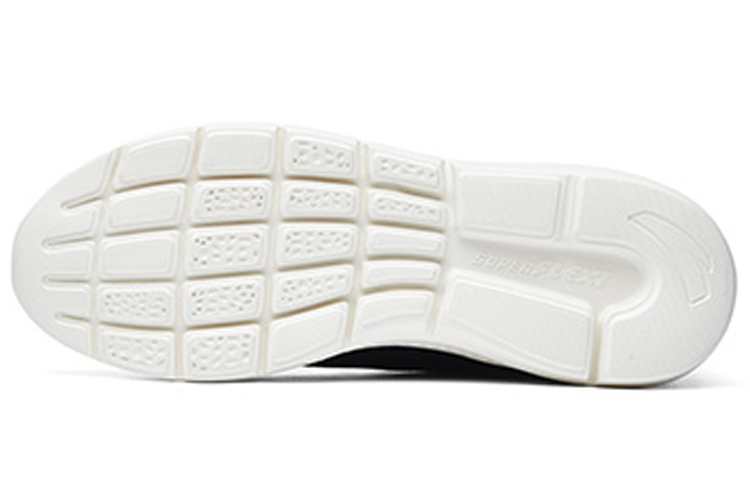 Purchase (W) Anta Running Series Low 'Hitam' 122035579-3