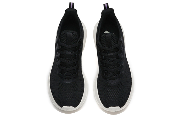 Shop 安踏 跑步系列 網面 舒適 耐磨透氣 低幫 跑步鞋 女款 黑灰