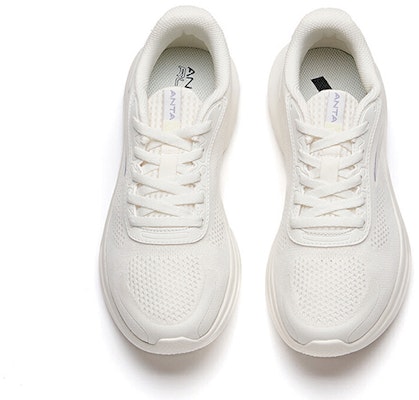 (W) Anta Sepatu Lari Seri 'Ivory White' 122135571-2 Lookbook (W) Anta Sepatu Lari Seri 'Ivory White' 122135571-2