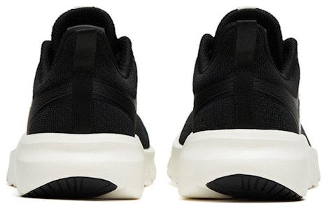 Anta安踏 跑步系列 防滑耐磨 低筒 跑步鞋 女款 黑白 Shop Anta安踏 跑步系列 防滑耐磨 低筒 跑步鞋 女款 黑白