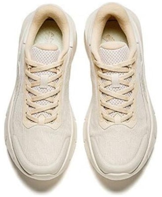 Anta安踏 舒適 防滑耐磨 低筒 跑步鞋 女款 泥沙灰香檳色 Lookbook Anta安踏 舒適 防滑耐磨 低筒 跑步鞋 女款 泥沙灰香檳色