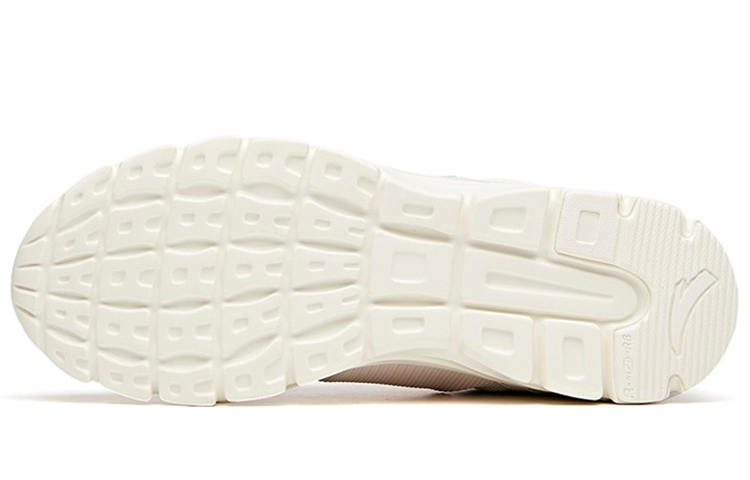 Shop Anta安踏 跑步系列 皮面 低帮 跑步鞋 女款 白綠粉