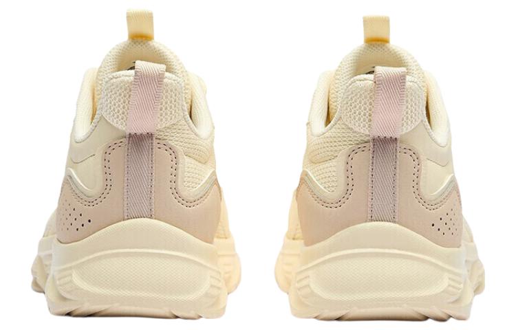 Lookbook (W) Zapatillas para Correr Anta 'Blanco Rosa' 922235527-5