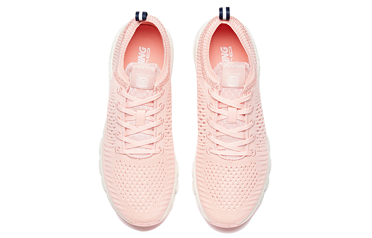 Lookbook (W) 安踏 樱花粉色 女款低帮跑鞋 12925584-3