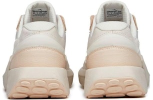 (W) 安踏防震防滑耐磨低帮鞋 '冰糖' 米白色 922228856-3 Lookbook (W) 安踏防震防滑耐磨低帮鞋 '冰糖' 米白色 922228856-3