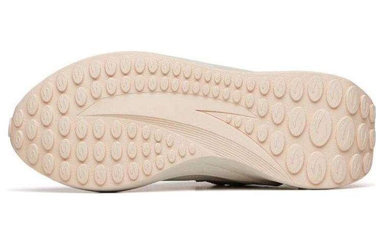 Shop (W) Anta Sepatu Rendah Anti-Selip Tahan Aus 'Bing Tang' Krem 922228856-3