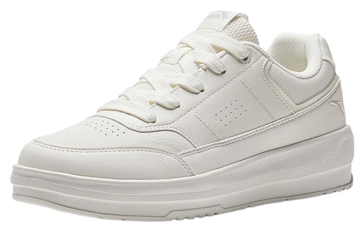 Order (W) Kasut Skate Anta Rendah 'Putih' 922338065-1