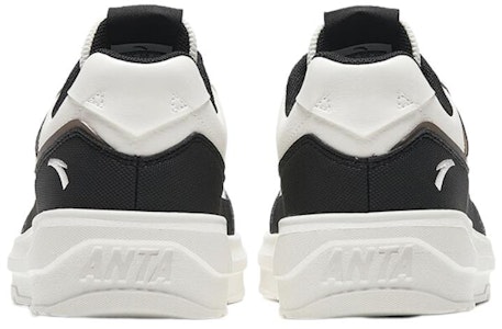 (W) Zapatillas Anta Skateboard Low 'Blanco Negro'. 922338065-2 Lookbook (W) Zapatillas Anta Skateboard Low 'Blanco Negro'. 922338065-2