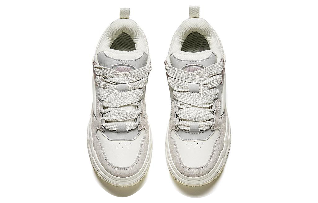 Lookbook (W) Anta Kasut Skateboarding Siri 'Putih Kelabu' 922348001-4