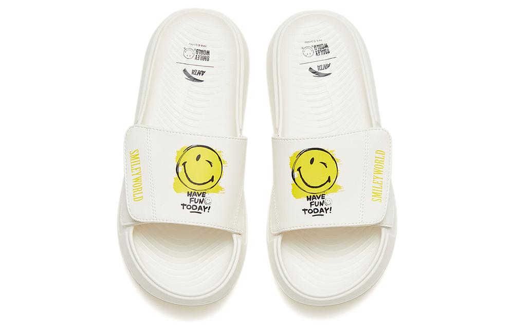 Lookbook (W) Anta Slides 'Blancas con Cara Sonriente' 122338515-1