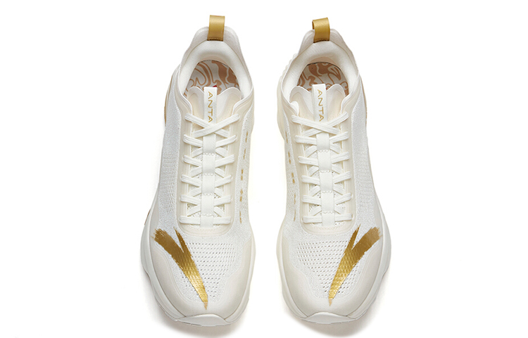 Lookbook (W) 安踏明星系列运动鞋‘奥运’ 122135510A-3