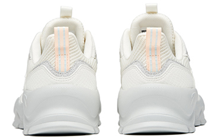 Shop (W) アンタ トレーニングシューズ 白 (Anta Torēningushūzu Shiro) 922027022-1