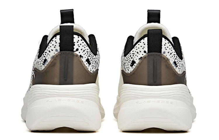 Shop (W) 安踏训练系列低帮'黑白配色' 122127758-1