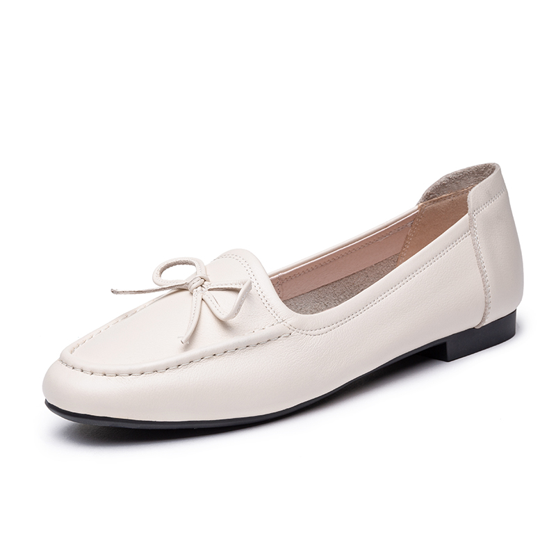 (Women) AOKANG Casual Shoes in Soft Beige Leather for Comfort and Style. 106421225LH