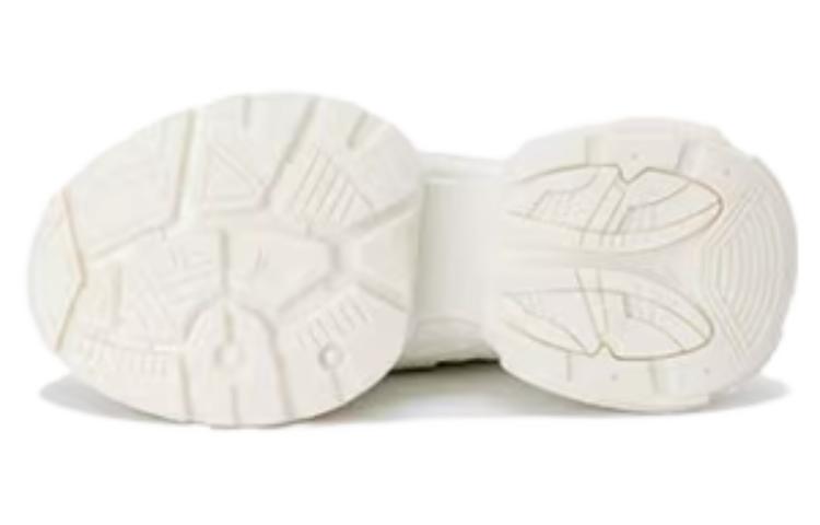 Lookbook (W) Zapatillas Casual de Tela Blanca Aokang Tipo Dad de Caña Baja 1234332032