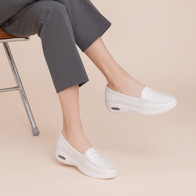 (W) Kasut Kasual Aokang Kulit Lembut Tapak 4cm 'Flats Fashion Selesa' 1224321023 5