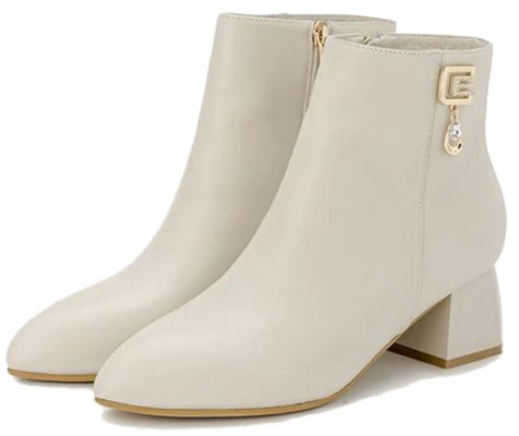 (W) But Aokang Kulit Hujung Runcing Zip Boot Tumit 'Beige' 1224011002 Lookbook (W) But Aokang Kulit Hujung Runcing Zip Boot Tumit 'Beige' 1224011002