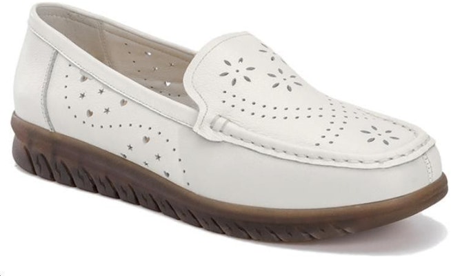 奧康AOKANG 頭層牛皮 包頭套腳 豆豆鞋 女款 米色 Order 奧康AOKANG 頭層牛皮 包頭套腳 豆豆鞋 女款 米色