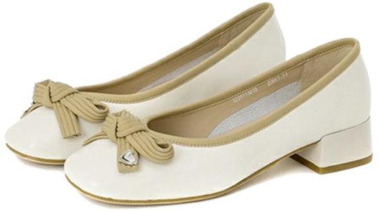 奧康AOKANG PU 舒適百搭 粗跟 高跟鞋 3cm 女款 卡其色 Lookbook 奧康AOKANG PU 舒適百搭 粗跟 高跟鞋 3cm 女款 卡其色