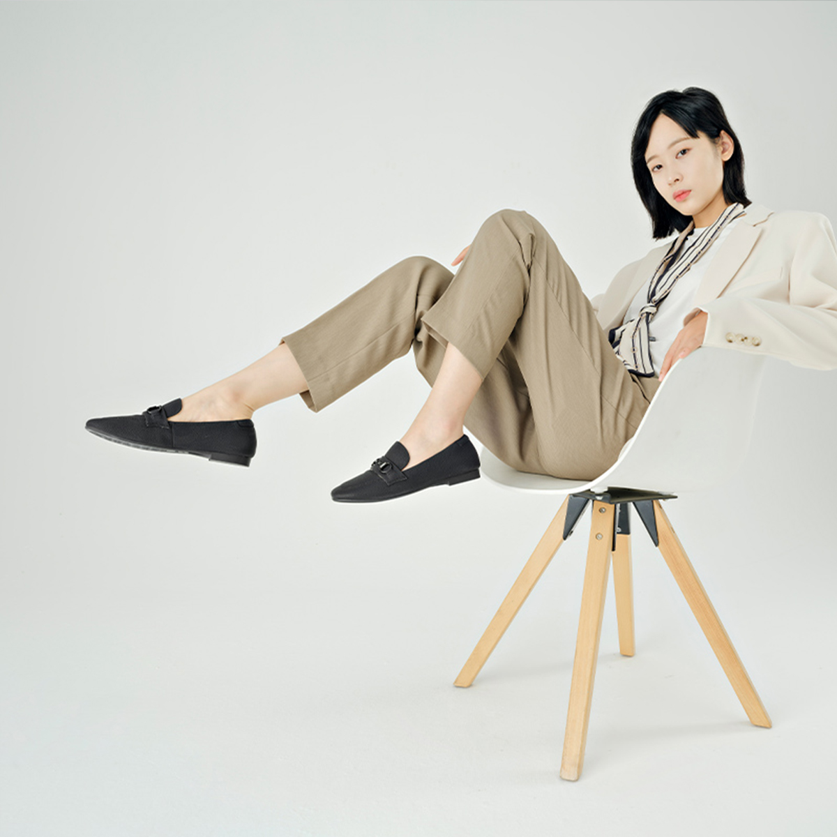 (W) Aokang PU Round Toe CMFT Slip-On Casual Flats 'Black' 圖 7