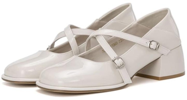 (W) 奥康PU方头搭扣粗跟鞋‘米色’ 1224211060 Lookbook (W) 奥康PU方头搭扣粗跟鞋‘米色’ 1224211060