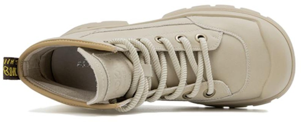 奧康AOKANG 圓頭繫帶厚底 中筒 馬丁靴 女款 杏色 Lookbook 奧康AOKANG 圓頭繫帶厚底 中筒 馬丁靴 女款 杏色