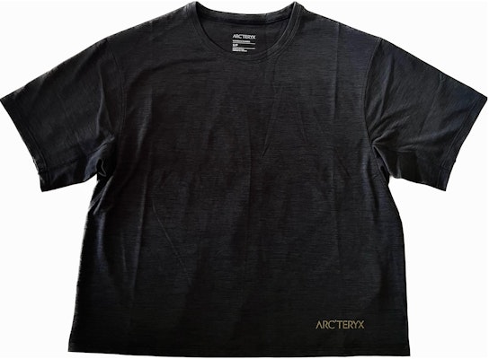 (Women) Arcteryx TAEMA Crop Lightweight Quick-Dry T-Shirt with Colorful Logo. 30732 Lookbook (Women) Arcteryx TAEMA Crop Lightweight Quick-Dry T-Shirt with Colorful Logo. 30732
