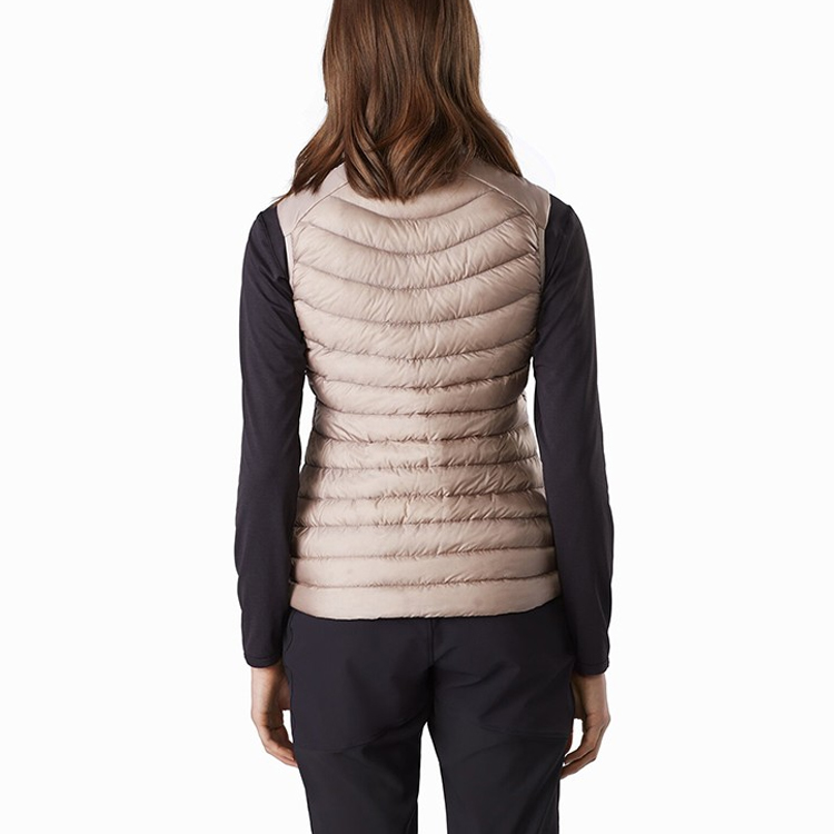 Sizing (Women) Arcteryx Arc'teryx Cerium LT Down Vest with Logo, Lightweight & Relaxed Fit. 26127