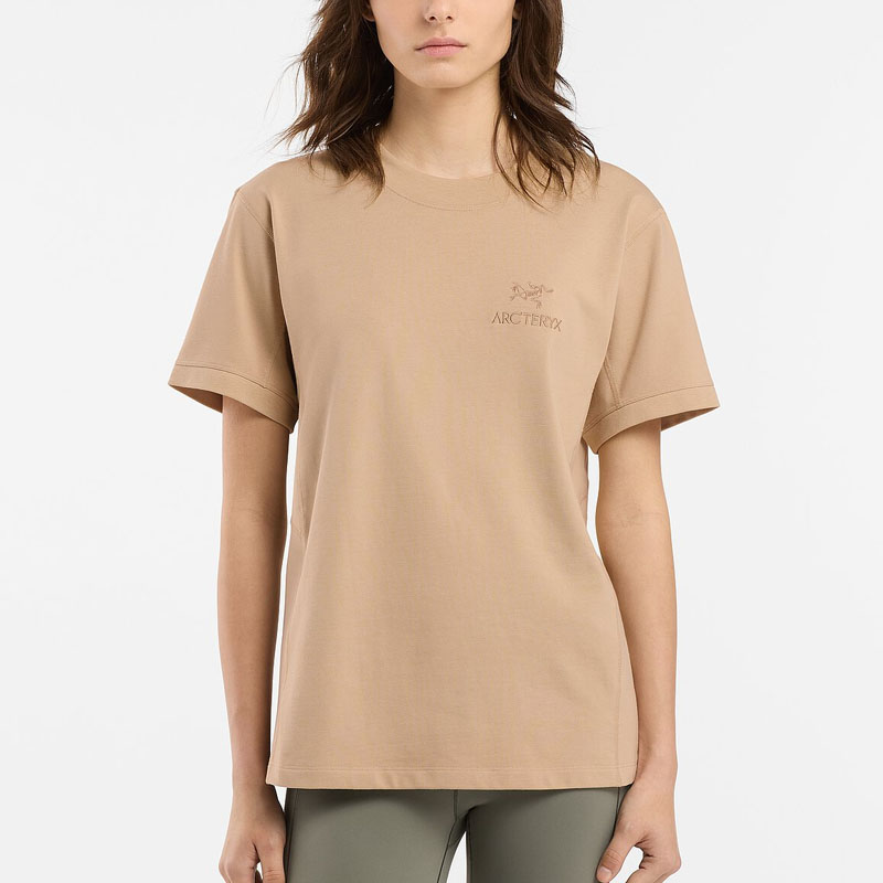 Lookbook (Women) Arcteryx Arc'teryx Emblem Series Envoy Graphic Print Vintage Crewneck Tee for Women. 30437