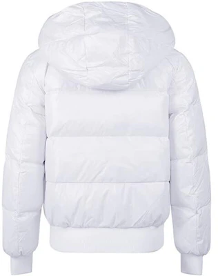 (W) ARMANI EXCHANGE AE FW22 Jaket Putih Solid dengan Cetakan Huruf 8NYB40-YNYNZ-11100 Lookbook (W) ARMANI EXCHANGE AE FW22 Jaket Putih Solid dengan Cetakan Huruf 8NYB40-YNYNZ-11100