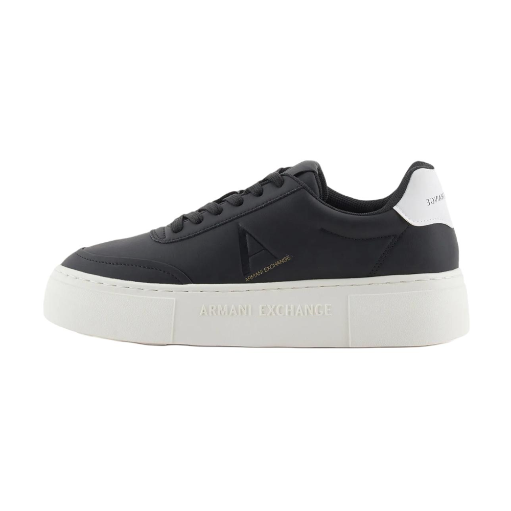 (Women) Armani Exchange Black Platform Low-Top Sneakers XDX162XV8051T037