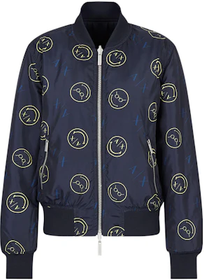 (W) Jaket Kasual ARMANI EXCHANGE x SMILEYWORLD FW22 Logo Smiley Biru Navy. 6LYB29-YNLYZ-1593 Lookbook (W) Jaket Kasual ARMANI EXCHANGE x SMILEYWORLD FW22 Logo Smiley Biru Navy. 6LYB29-YNLYZ-1593