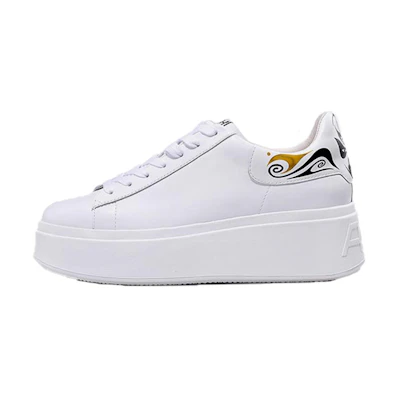 (W) Ash Moby 'White'