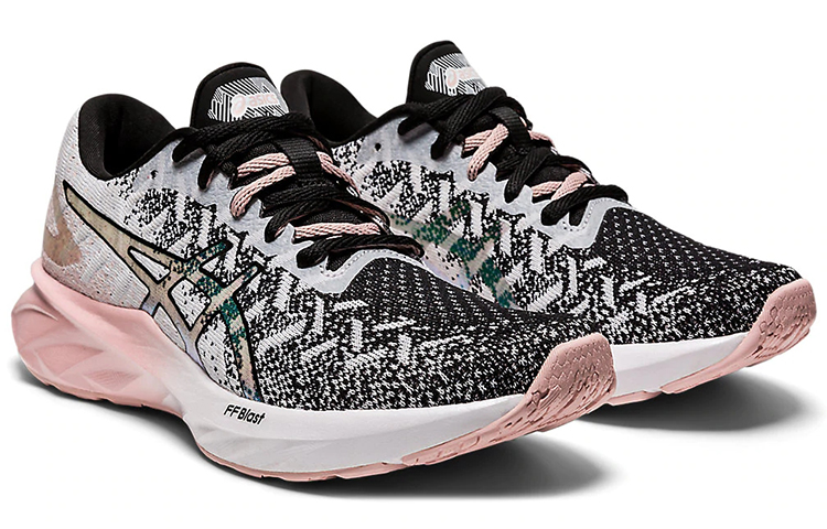 Lookbook (W) ASICS DynaBlast ''Bianco Ginger Peach'' 1012A944-100