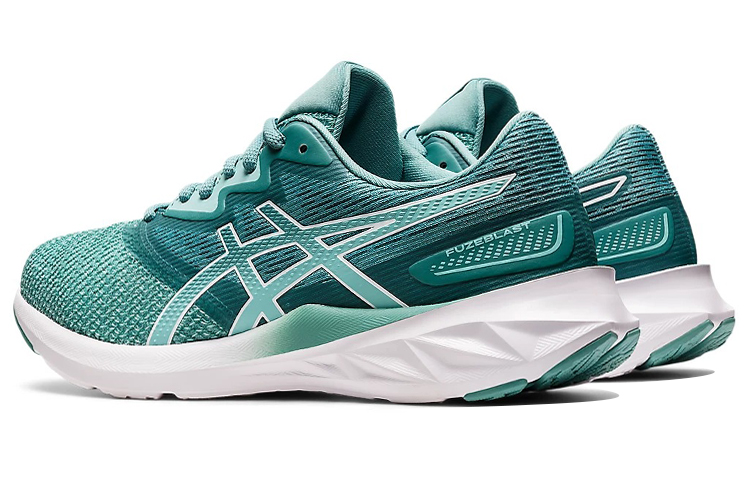 Shop (W) ASICS Fuzeblast ''Oasis Groen'' 1012B280-300