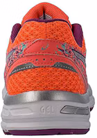 Shop Asics Gel-Excite 4 耐磨防滑 低筒跑步鞋 女款 橙紫