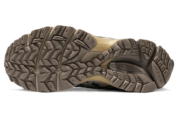 Shop (W) ASICS Gel-Kahana 8 Verde/Gris 1012A978-302