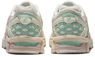 (W) ASICS Gel-Kahana 8 Putih Sneakers 1012A978-101 Shop (W) ASICS Gel-Kahana 8 Putih Sneakers 1012A978-101