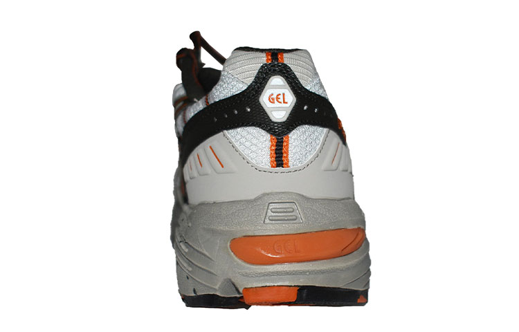 Lookbook (W) ASICS Gel-Kahana ''Weiß Orange'' TN774-9377